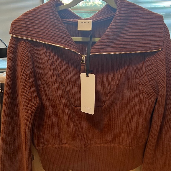 Varley Sweater - Picture 4 of 7